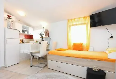 Studio Dunja شقة